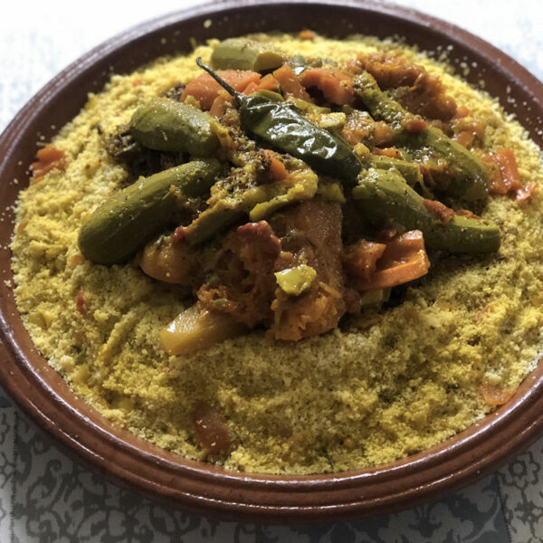 Paella y Fiesta Les pâtes flambées dans la meule de parmesan